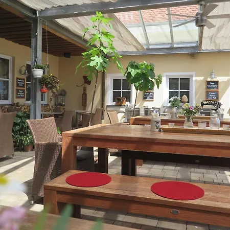 Amendes Haus Am - Neueroeffnung Spalt